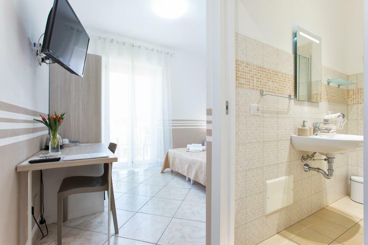 Alguest Hotell Alghero Eksteriør bilde