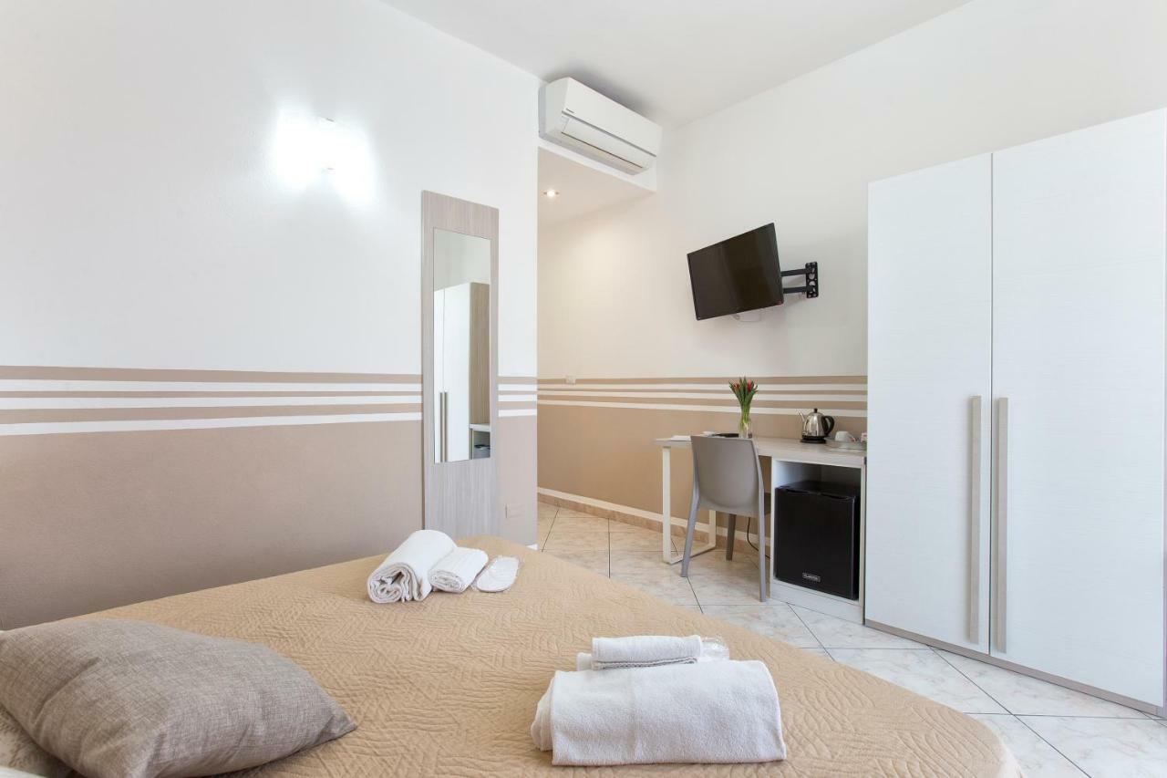 Alguest Hotell Alghero Eksteriør bilde